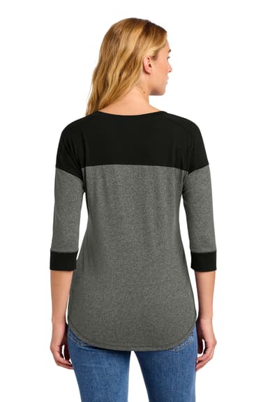 New Era  Women's Heritage Blend 3/4-Sleeve Baseball Raglan Tee. LNEA104